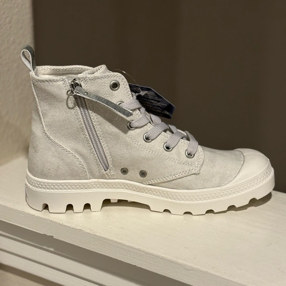 Palladium Pampa White Ankle Boots Shoes Womens Sz 5.5 Youth Sz 4Y 96693-116 - Picture 4 of 10